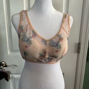 ElleBloom Ice Silk Lace  Comfort Bra NWT Fits 32 B - 34 C Cream